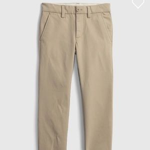 Gap uniform khakis with gap shield (NWT, boys size 6 slim)